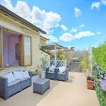 Casamia Tuscan Oasis 4br Panoramic Penthouse Hot Tub & Easy Parking Lejlighed