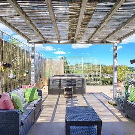 Apartman Casamia Tuscan Oasis 4br Panoramic Penthouse Hot Tub & Easy Parking *
