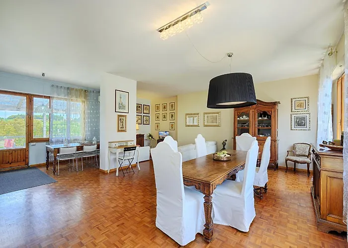 Casamia Tuscan Oasis 4br Panoramic Penthouse Hot Tub & Easy Parking *