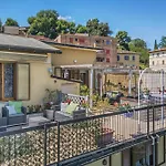 Apartment Casamia Tuscan Oasis 4br Panoramic Penthouse Hot Tub & Easy Parking *