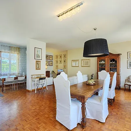 Casamia Tuscan Oasis 4br Panoramic Penthouse Hot Tub & Easy Parking *