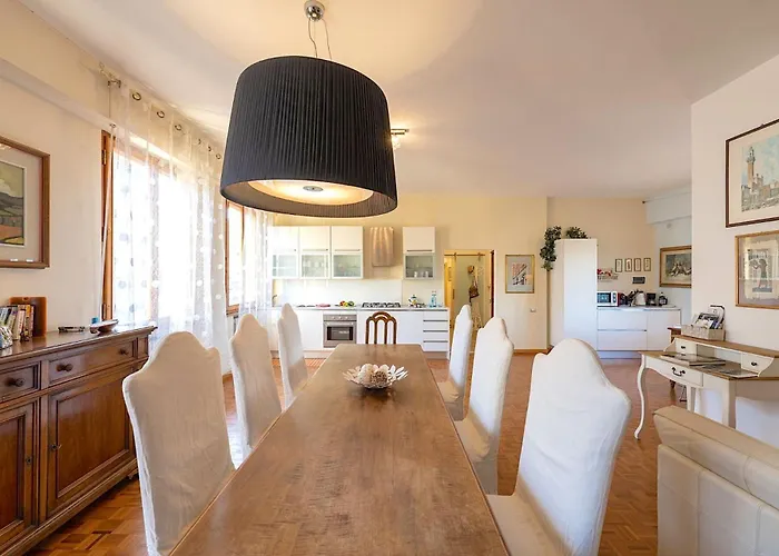 Casamia Tuscan Oasis 4br Panoramic Penthouse Hot Tub & Easy Parking Siena