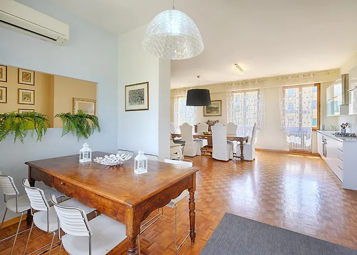 Casamia Tuscan Oasis 4br Panoramic Penthouse Hot Tub & Easy Parking *