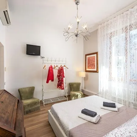 Casamia Tuscan Oasis 4br Panoramic Penthouse Hot Tub & Easy Parking Apartment Siena